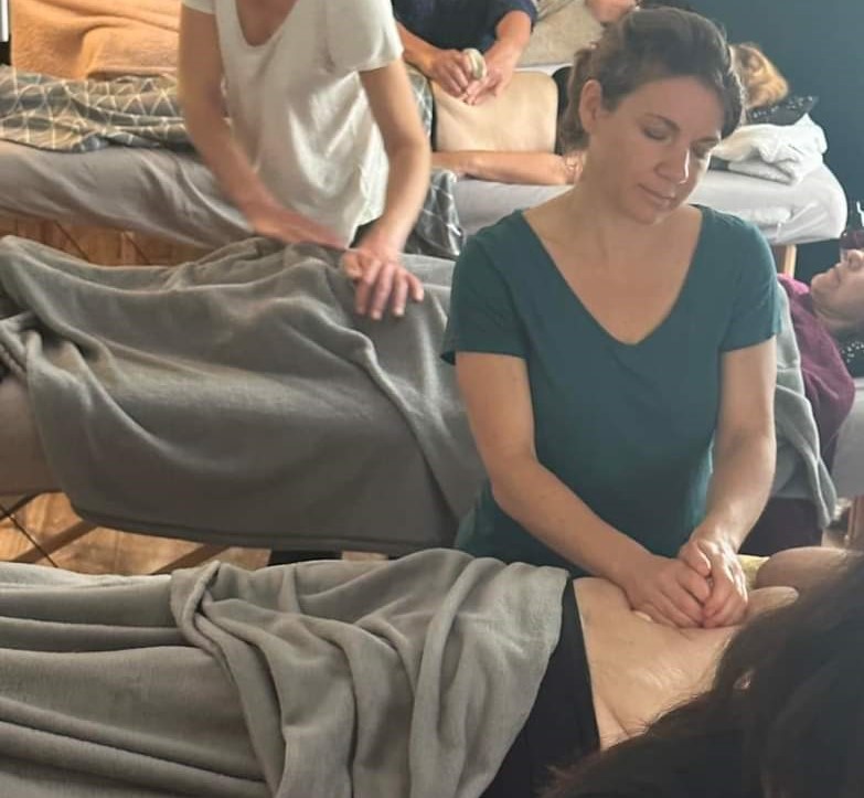 Massage du ventre Chi nei tsang